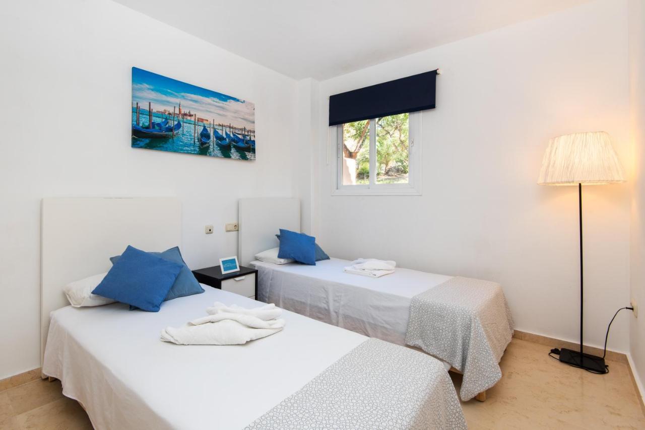 Rentandhomes Marbella Golf Elviria Exterior photo